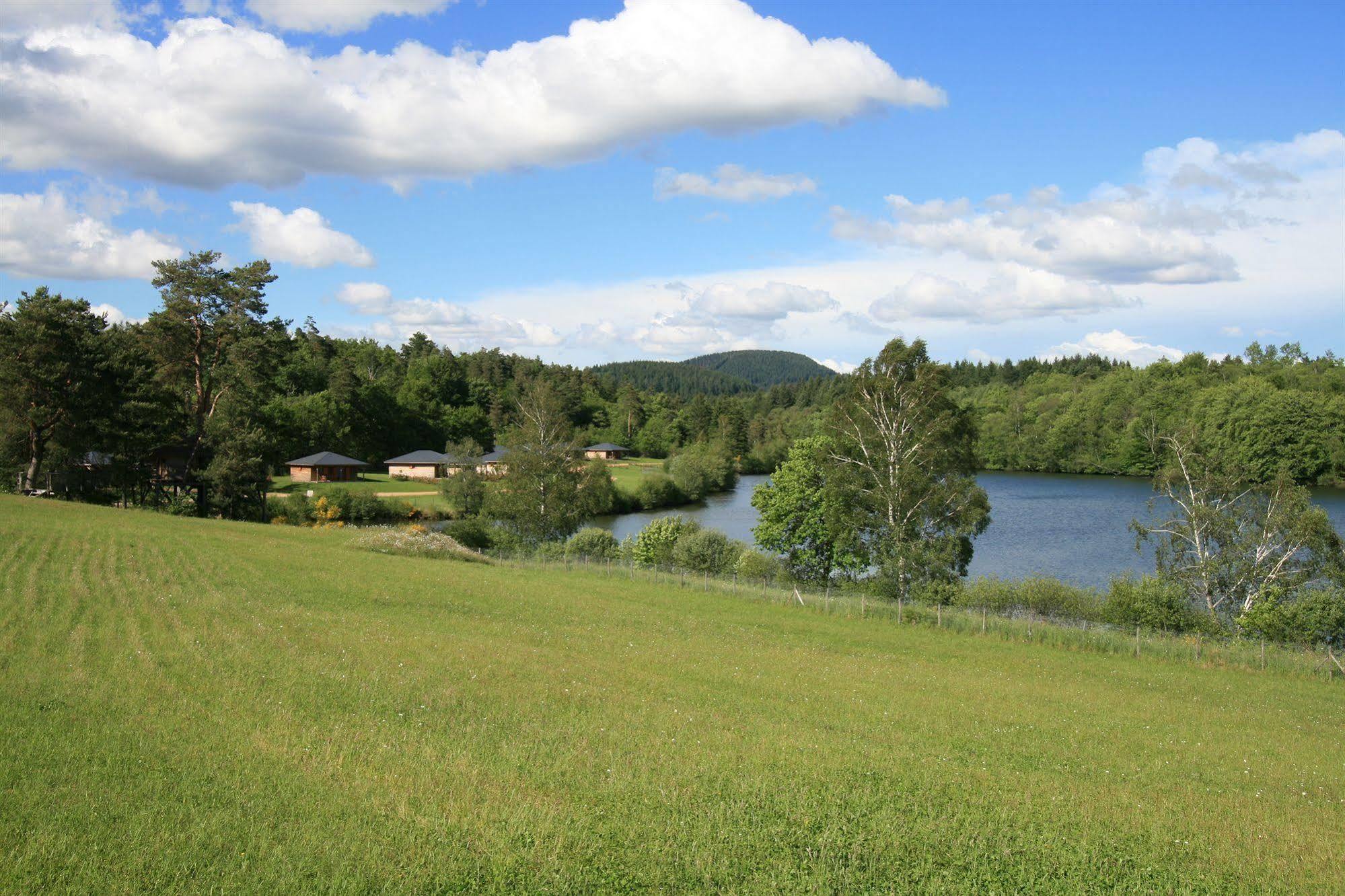 Vacancéole - Le Domaine des Monédières Meyrignac-lʼÉglise Esterno foto